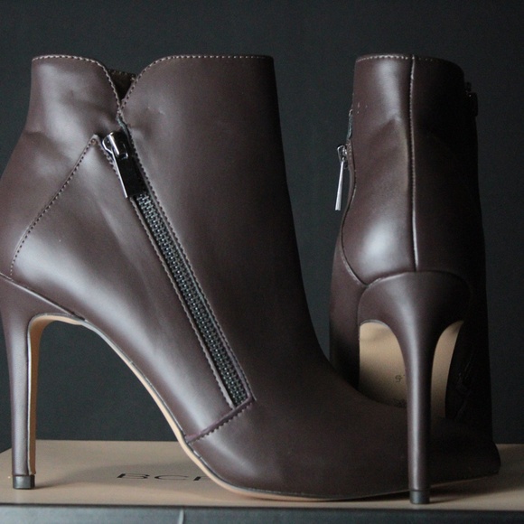 BCBGENERATION BROWN BOOTIES - Picture 3 of 8